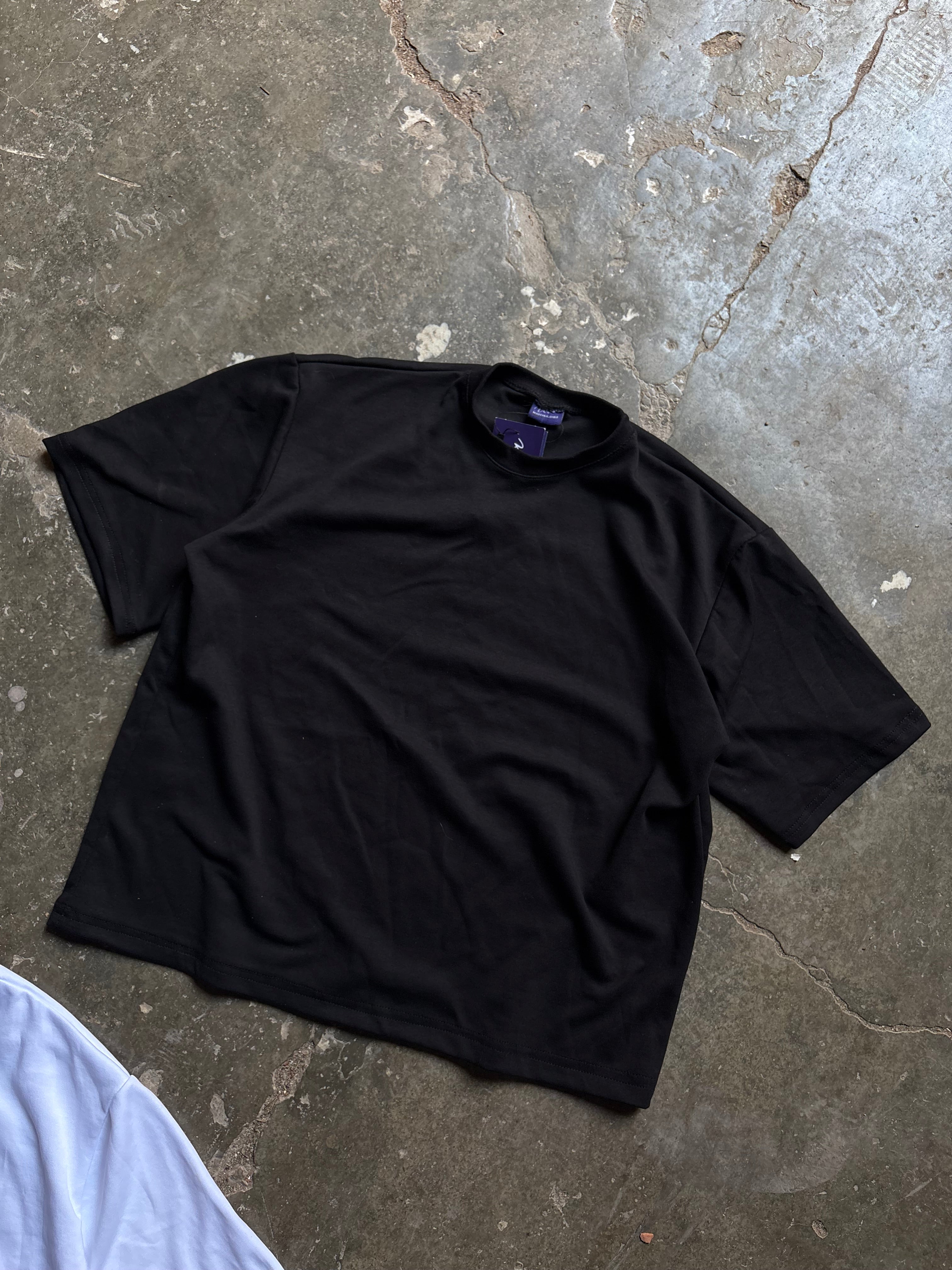5) Cropped t-shirts