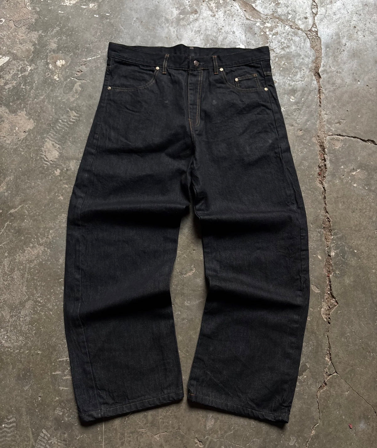 3) Raw Denim Baggy Jeans