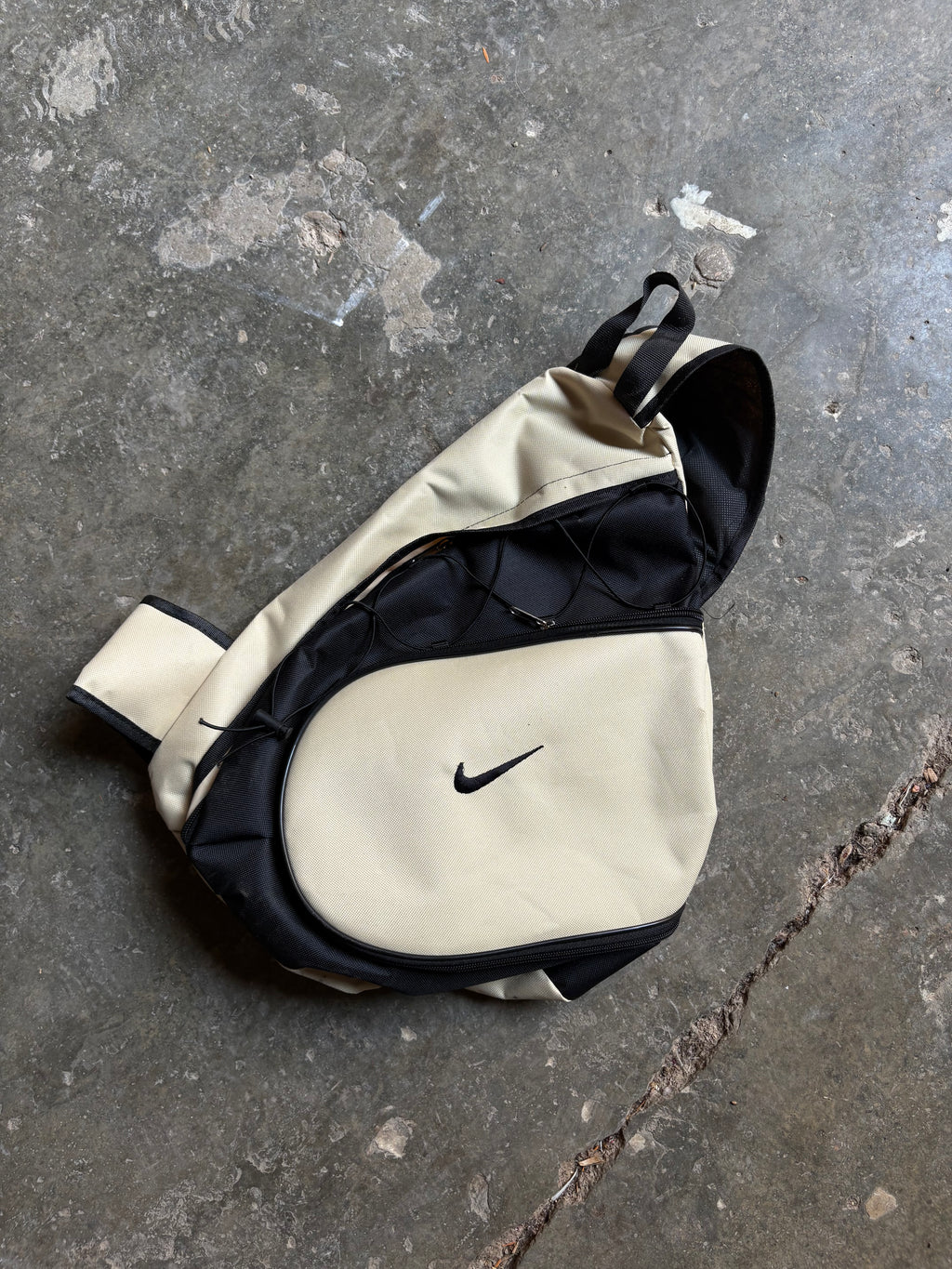 2) Nike Sling Bag