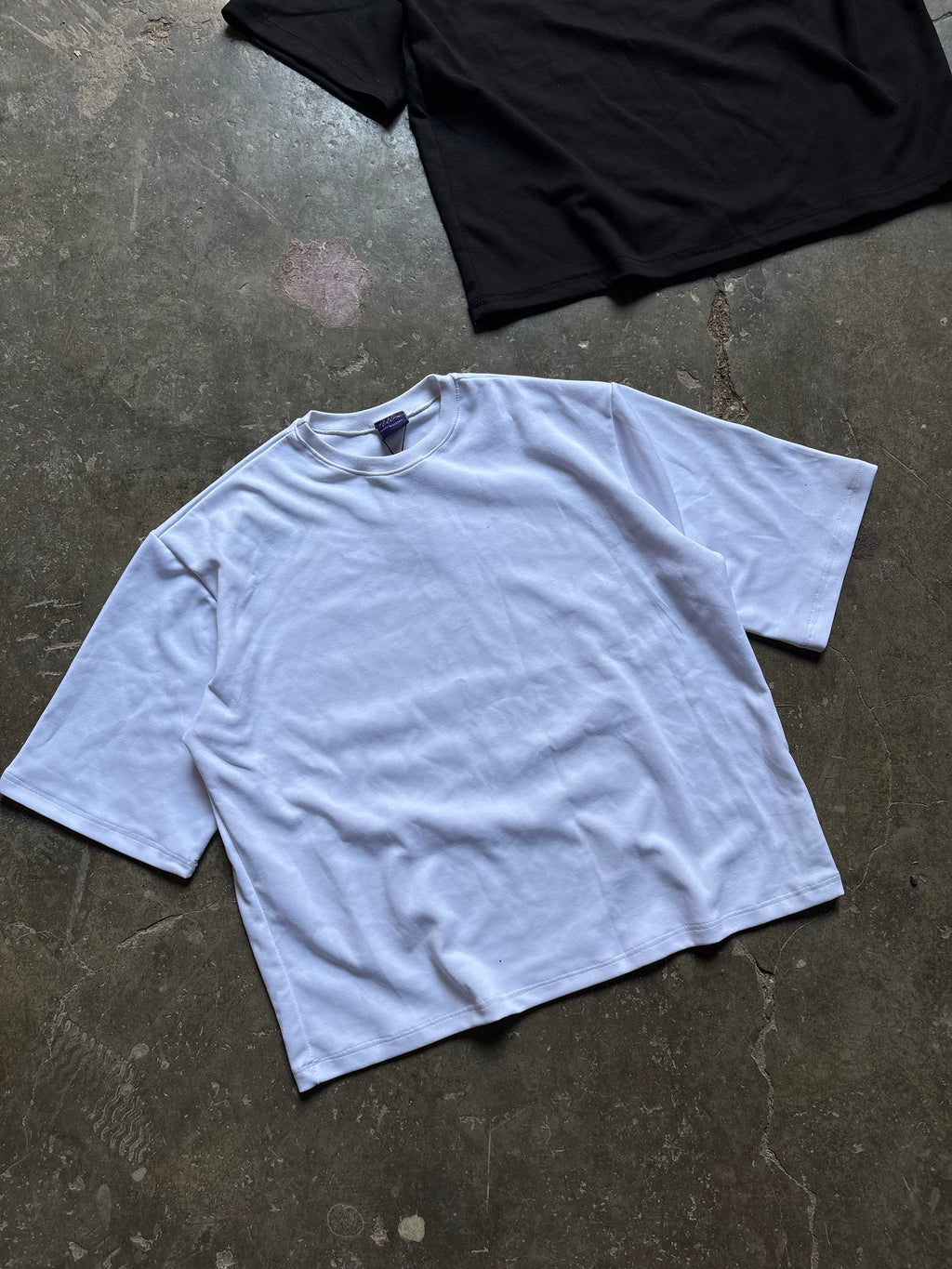 5) Cropped t-shirts